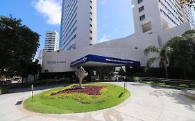 Beach Class Convention - Flats em Boa Viagem por Yolo
